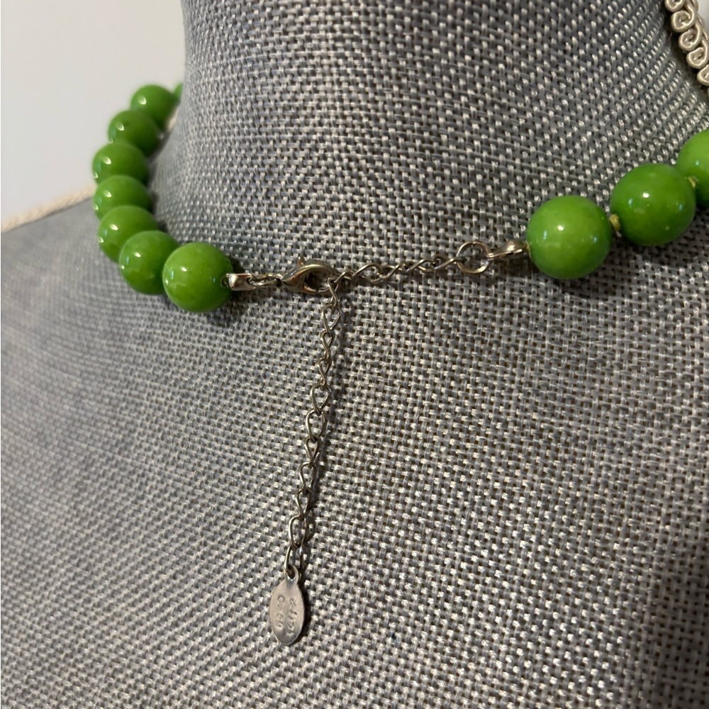 💙EUC: Green beed necklace - Picture 2 of 4